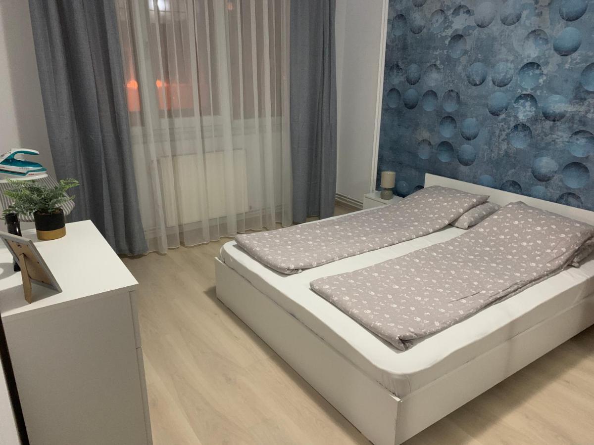 Confort Apartment Mediaş Buitenkant foto